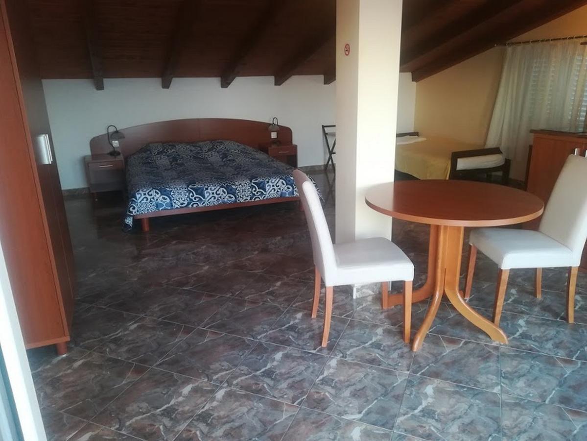 Apartments Barisic Hrvatskih Zrtava 404 Seget Vranjica Трогір Екстер'єр фото