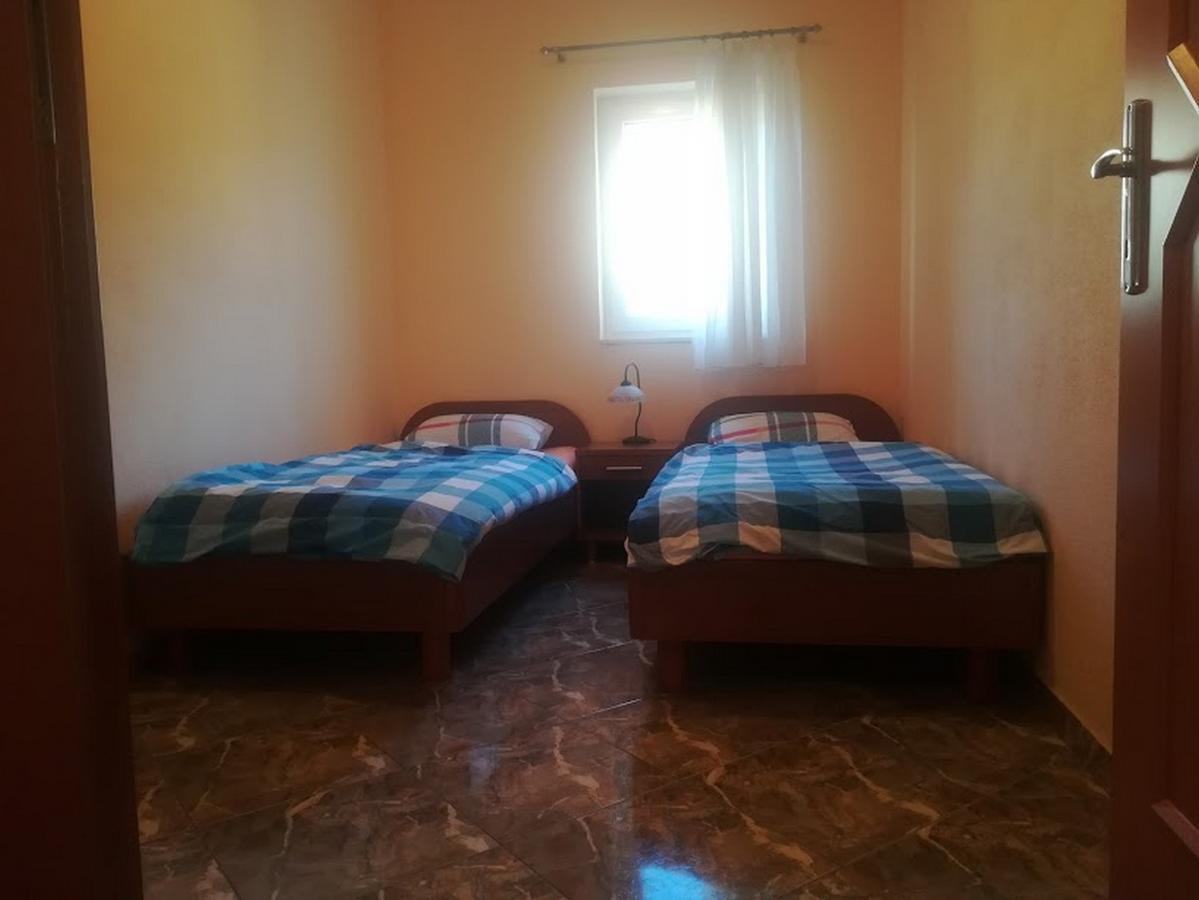 Apartments Barisic Hrvatskih Zrtava 404 Seget Vranjica Трогір Екстер'єр фото