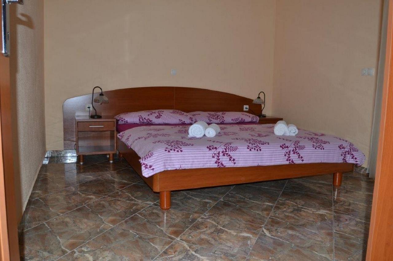 Apartments Barisic Hrvatskih Zrtava 404 Seget Vranjica Трогір Екстер'єр фото